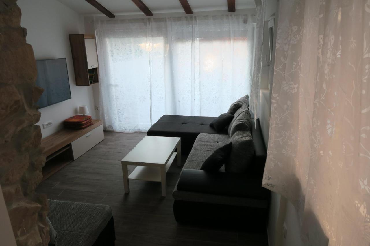 Holiday Home Ljubicic Baška Esterno foto