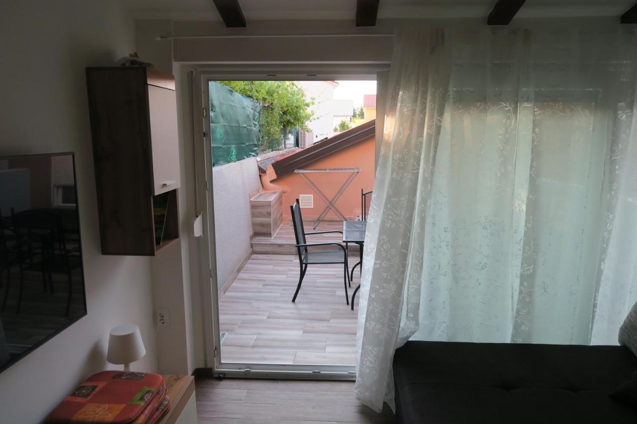 Holiday Home Ljubicic Baška Esterno foto