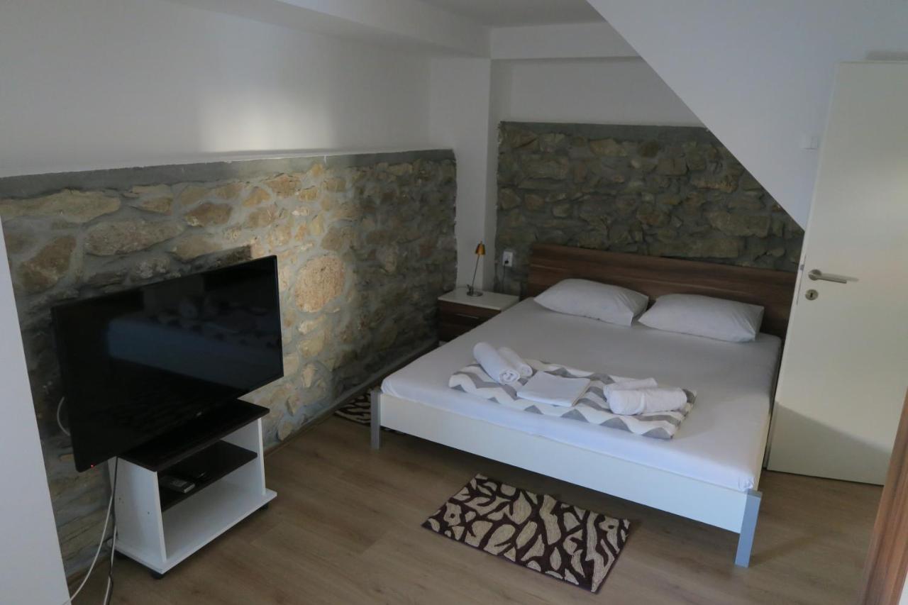 Holiday Home Ljubicic Baška Esterno foto
