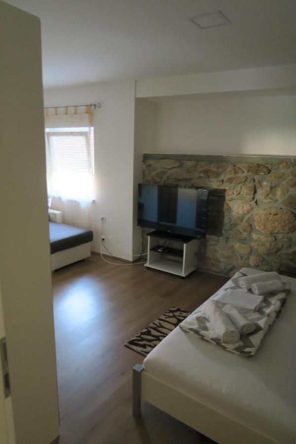 Holiday Home Ljubicic Baška Esterno foto